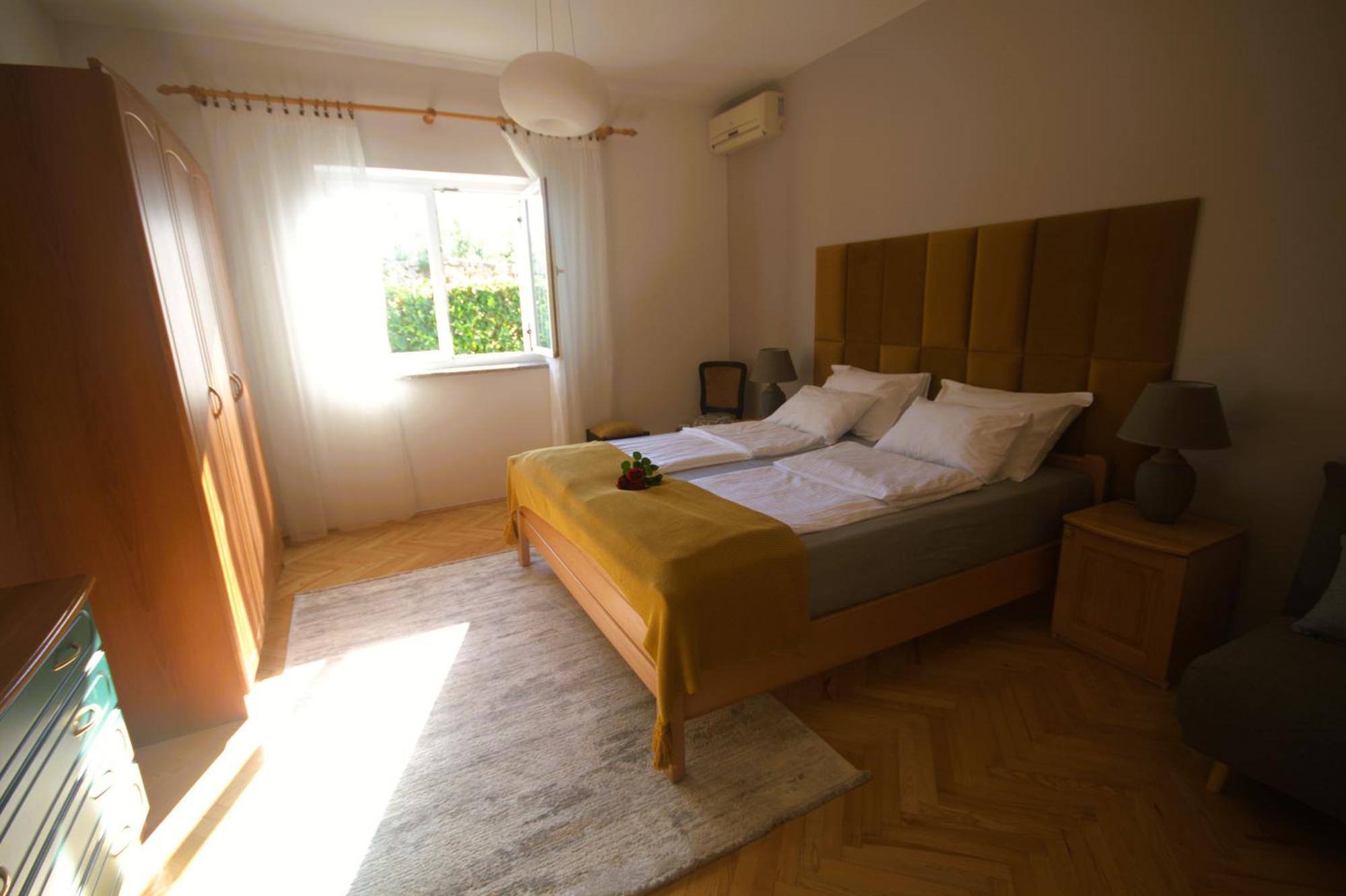 Apartments Katarina Porat Малинска Екстериор снимка