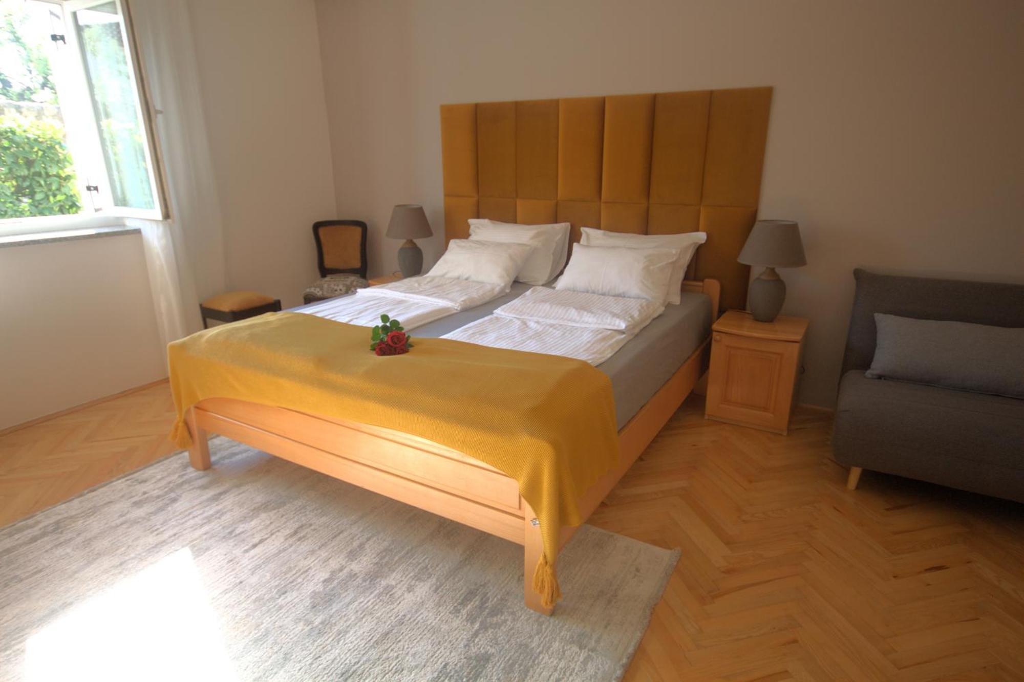Apartments Katarina Porat Малинска Екстериор снимка