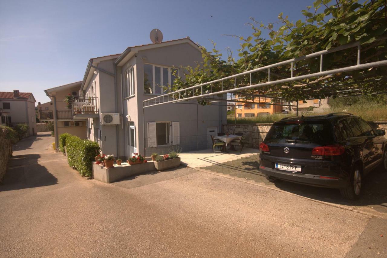 Apartments Katarina Porat Малинска Екстериор снимка